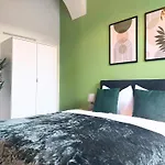 Coview - Design Apartment Mit Vollausgestatteter Kueche, Terrasse, Eigenem Zugang, Highspeed Wlan